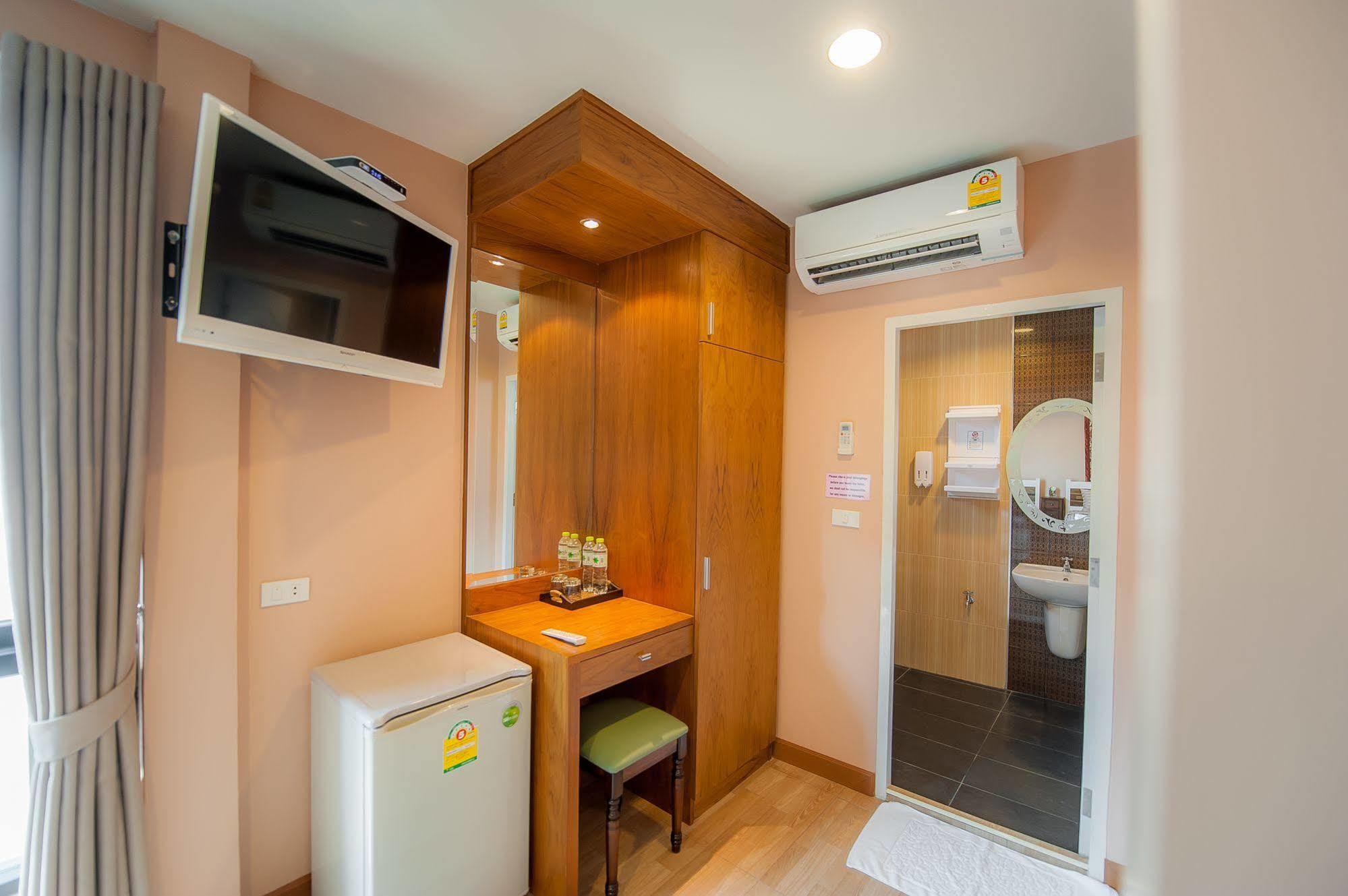 Hotel Full House à Bangkok Extérieur photo